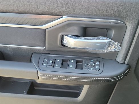 New 2026 RAM 2500 Big Horn AWD/4WD image 11