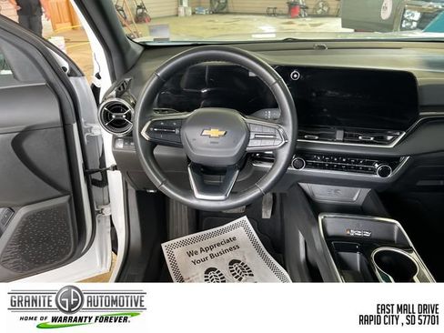 Used 2025 Chevrolet Equinox LT w/ Convenience Package II FWD image 22