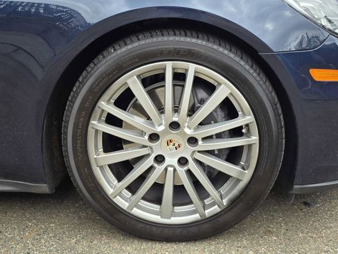 Used 2020 Porsche Panamera 4 AWD/4WD image 9