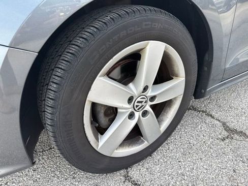 Used 2015 Volkswagen Jetta SE FWD image 9