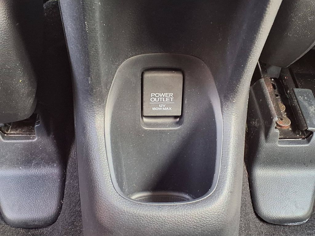 Used 2022 Honda HR-V LX image 15