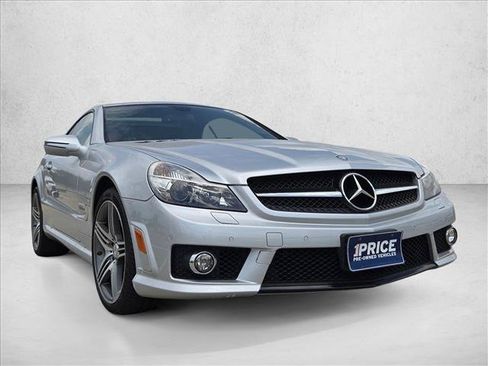 Used 2011 Mercedes-Benz SL 63 AMG image 3