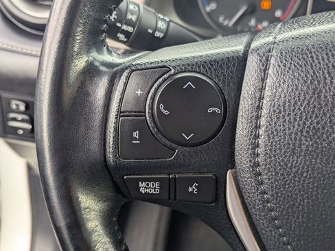 Used 2018 Toyota RAV4 XLE image 21