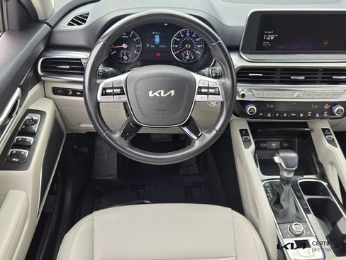 Certified 2022 Kia Telluride S AWD/4WD image 14