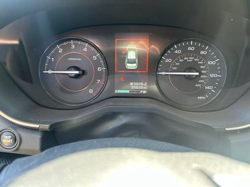 Used 2021 Subaru Crosstrek 2.0i Premium w/ Moonroof Package AWD/4WD image 9