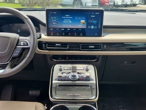 Certified 2023 Lincoln Nautilus Standard w/ Premium Package image 19