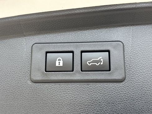 Used 2023 Subaru Outback Limited AWD/4WD image 9