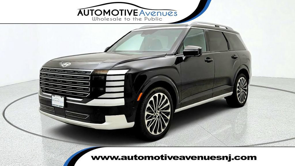 Used 2026 Hyundai Palisade Calligraphy FWD image 1