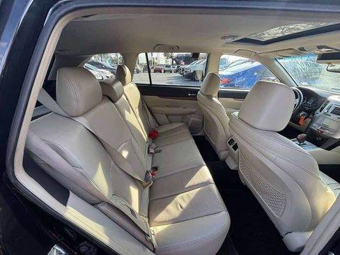Used 2013 Subaru Outback 2.5i Limited w/ Moonroof Pkg image 10