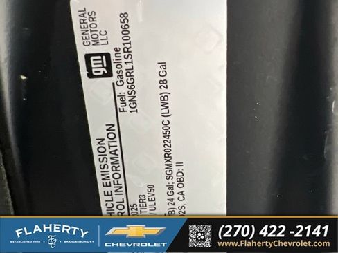 Used 2025 Chevrolet Suburban High Country AWD/4WD image 17