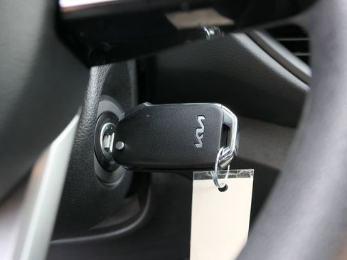 Used 2023 Kia Forte LXS w/ LXS Technology Package image 17