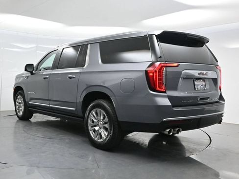 Used 2022 GMC Yukon XL Denali AWD/4WD image 5