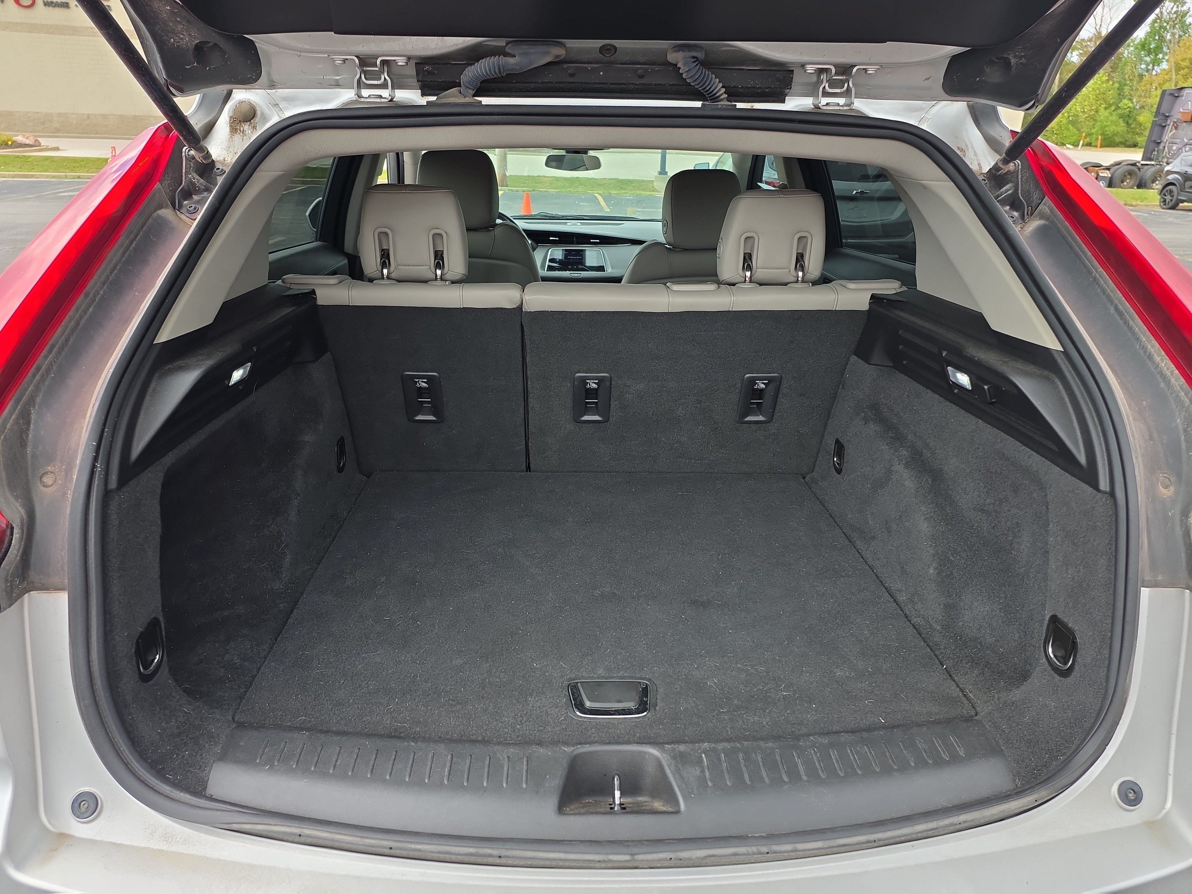 Used 2019 Cadillac XT4 Luxury FWD image 11