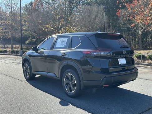 New 2026 Nissan Rogue SV image 6