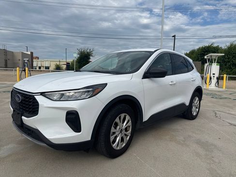 Certified 2024 Ford Escape Active AWD/4WD image 7