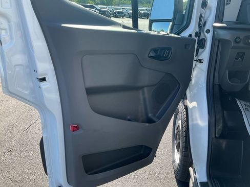 New 2026 Ford Transit 250 Low Roof RWD image 15