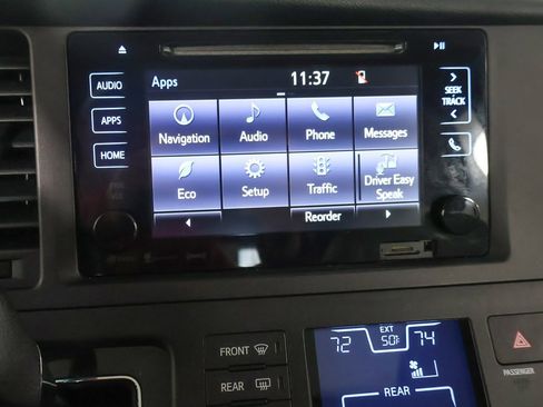 Used 2017 Toyota Sienna XLE w/ XLE Navigation Package image 41