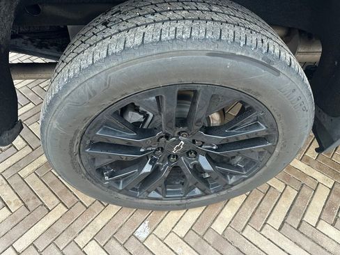 Used 2022 Chevrolet Silverado 1500 High Country w/ High Country Premium Package image 23