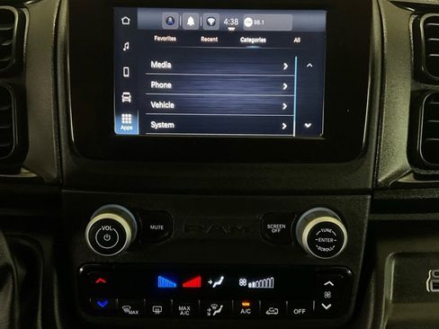 Used 2024 RAM ProMaster 2500 w/ Convenience Group image 17