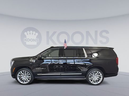 New 2026 GMC Yukon XL Denali w/ Denali Reserve Package AWD/4WD image 2