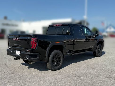 New 2026 GMC Sierra 2500 AT4 w/ AT4 Premium Plus Package AWD/4WD image 9