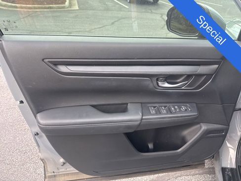Used 2023 Honda CR-V LX image 6