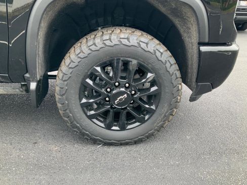 New 2026 Chevrolet Silverado 2500 High Country w/ High Country Premium Package AWD/4WD image 9