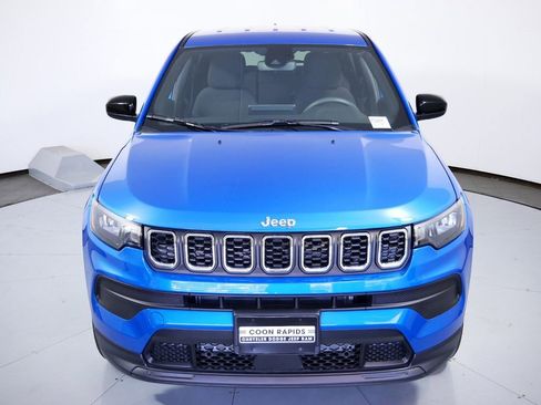 Used 2024 Jeep Compass Sport image 15
