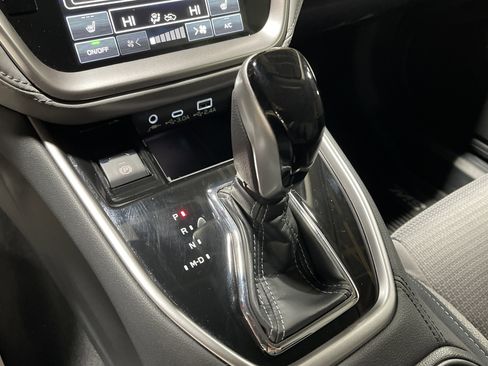 Used 2025 Subaru Outback Premium image 24