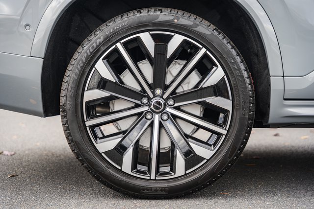 Used 2026 Volvo XC90 B6 Plus w/ Protection Package Premier AWD/4WD image 17