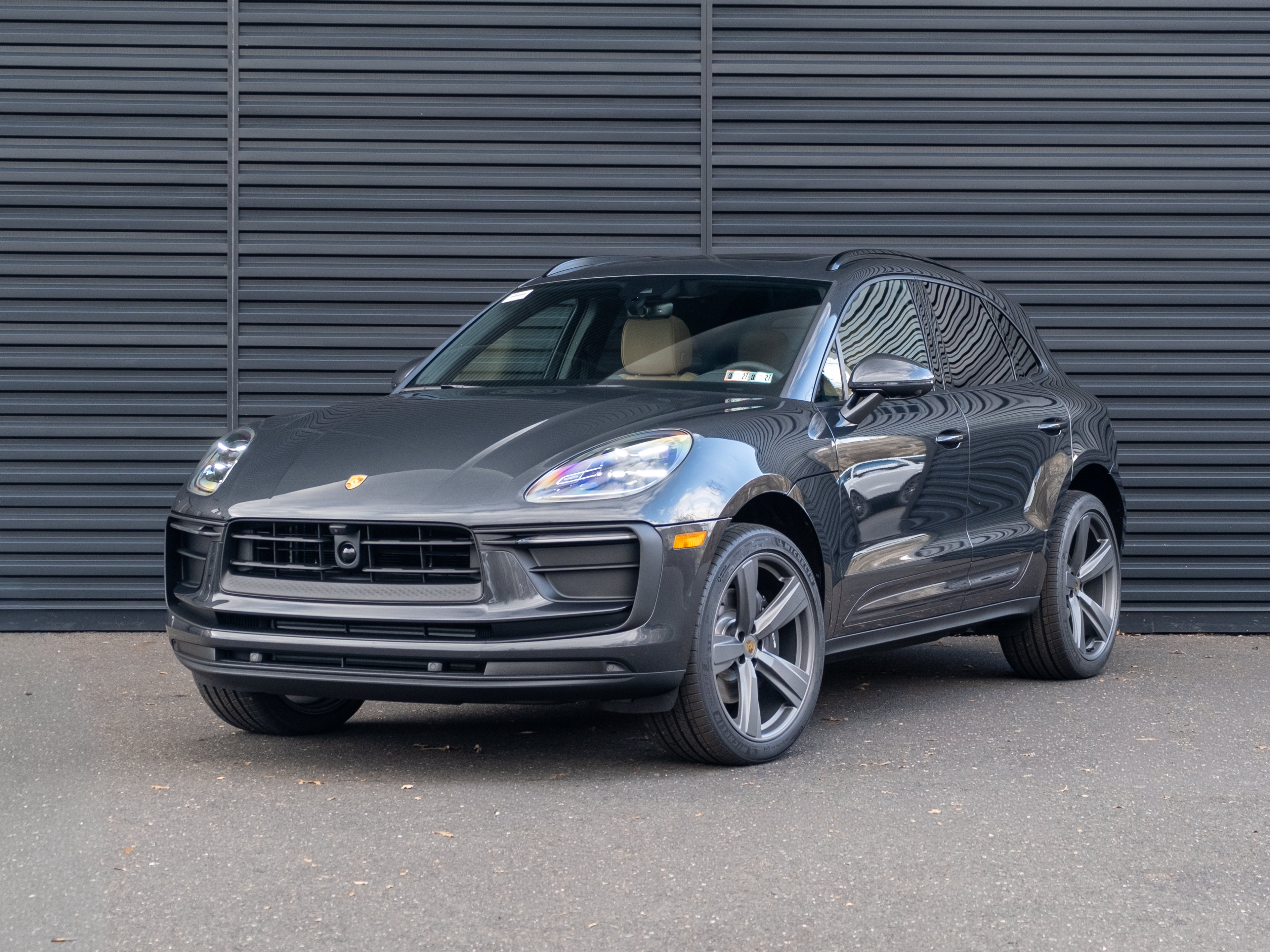 Certified 2026 Porsche Macan AWD/4WD image 1