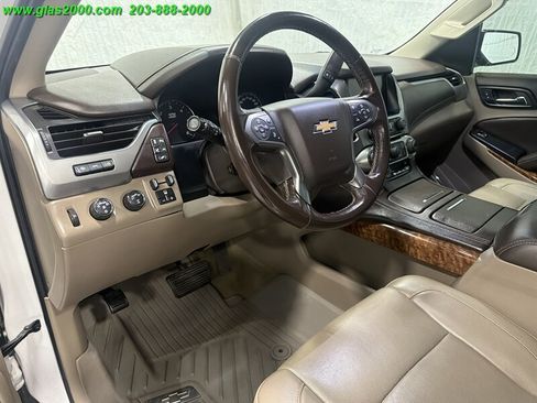 Used 2018 Chevrolet Suburban Premier AWD/4WD image 3