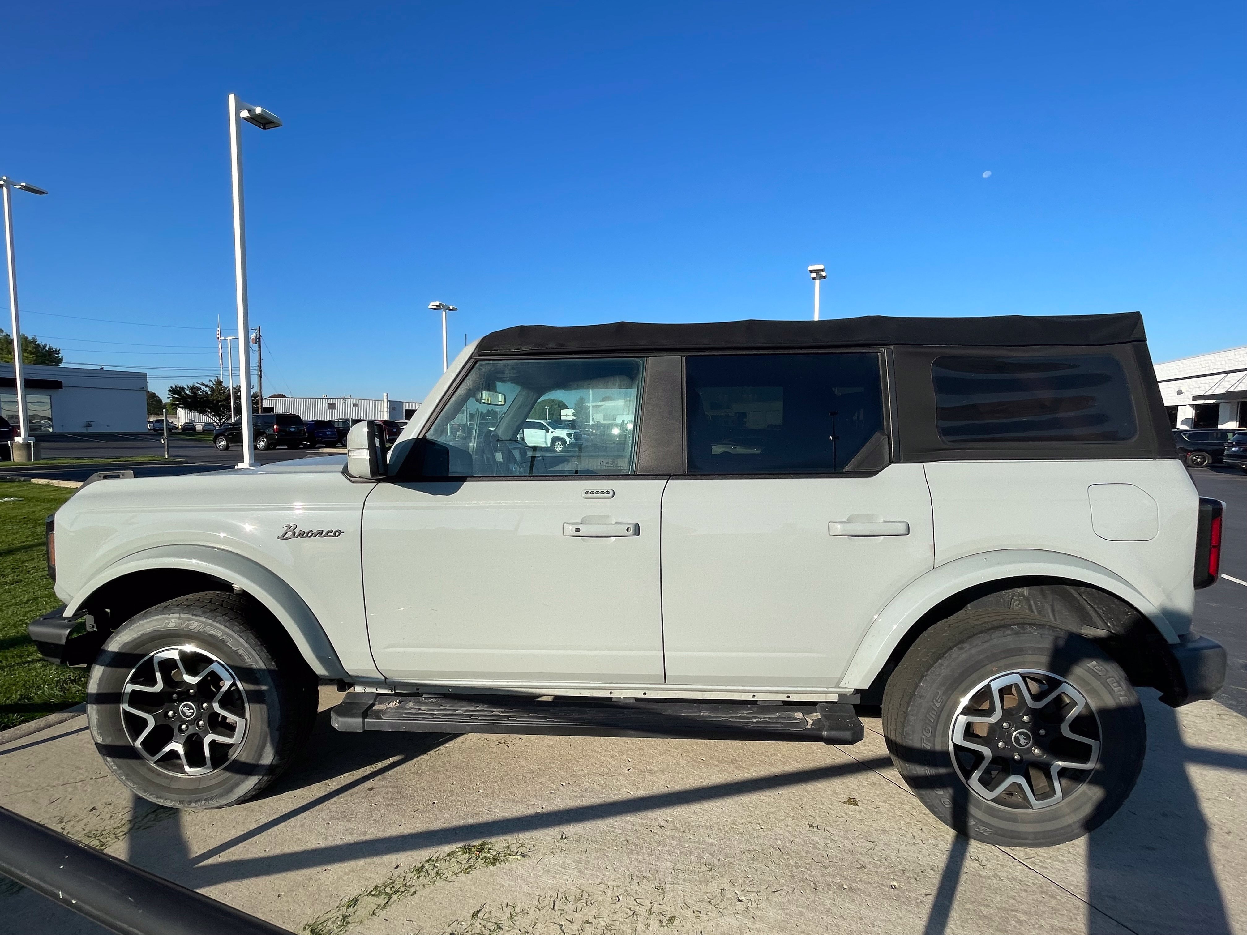 Used 2022 Ford Bronco Outer Banks AWD/4WD image 4