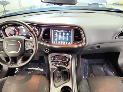 Used 2016 Dodge Challenger R/T RWD image 35