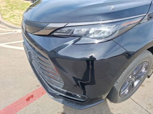 Used 2024 Toyota Sienna XLE Woodland Edition image 10