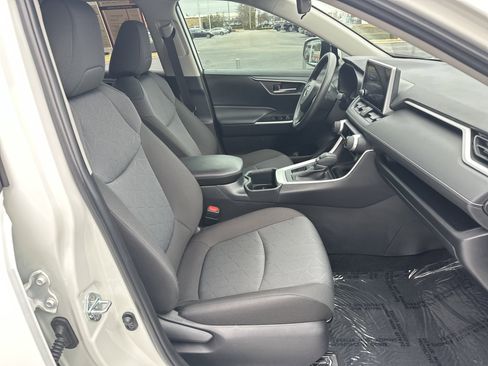 Certified 2025 Toyota RAV4 XLE image 33