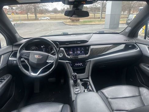 Used 2020 Cadillac XT6 Premium Luxury image 10
