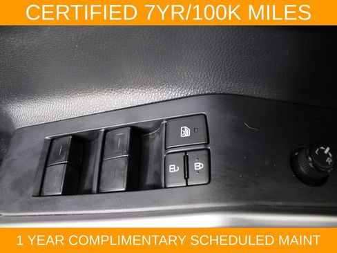 Used 2023 Toyota Highlander XLE AWD/4WD image 15