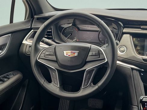 Used 2024 Cadillac XT5 Luxury FWD image 12