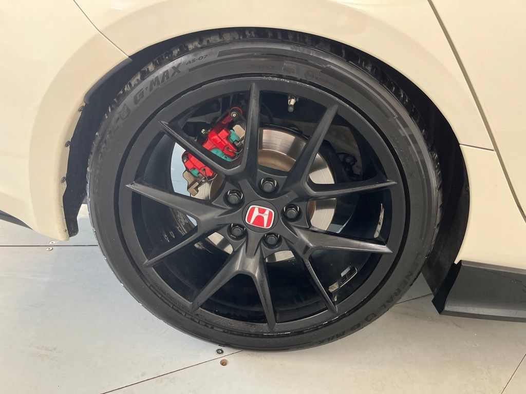 Used 2024 Honda Civic Type R image 16
