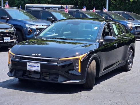 Used 2025 Kia K4 FWD image 5