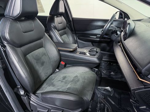 Certified 2023 Nissan Ariya AWD image 15