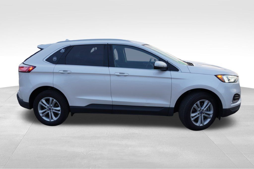 Used 2019 Ford Edge SEL w/ Equipment Group 201A AWD/4WD image 2