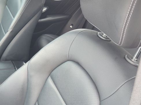 Used 2018 Mercedes-Benz GLC 300 4MATIC image 14