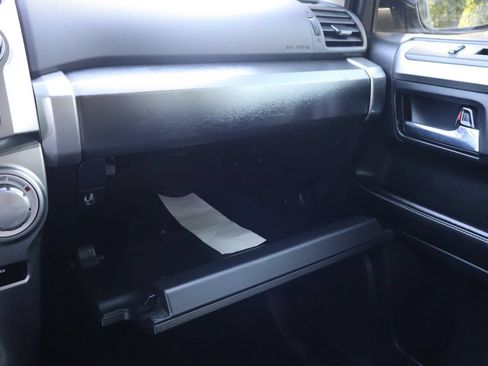 Used 2016 Toyota 4Runner SR5 AWD/4WD image 36