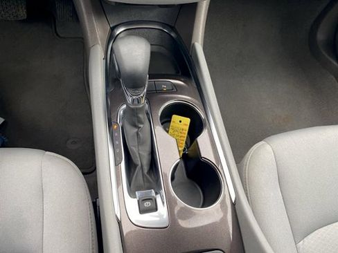 Used 2024 Chevrolet Malibu LT image 33