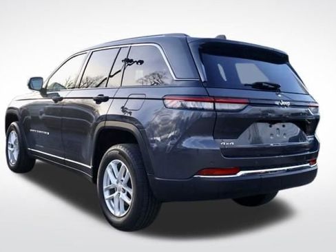 Used 2023 Jeep Grand Cherokee Laredo image 10