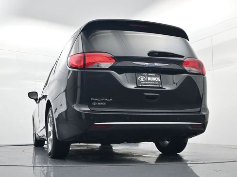 Used 2018 Chrysler Pacifica Touring-L Plus w/ Tire & Wheel Group image 58