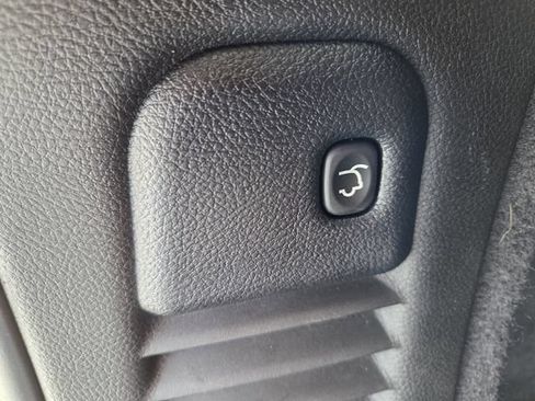 Used 2024 Dodge Durango GT RWD image 11