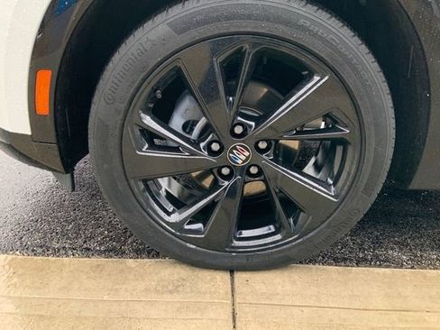 Used 2025 Buick Envision Sport Touring image 11